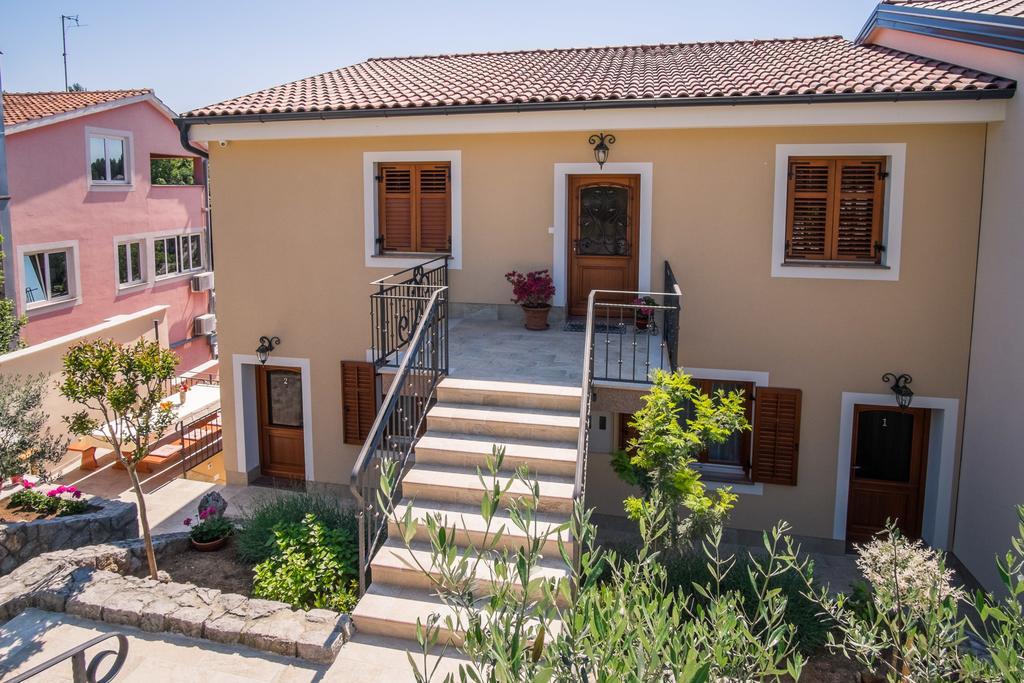 Apartments Iva Krk Town Exterior foto